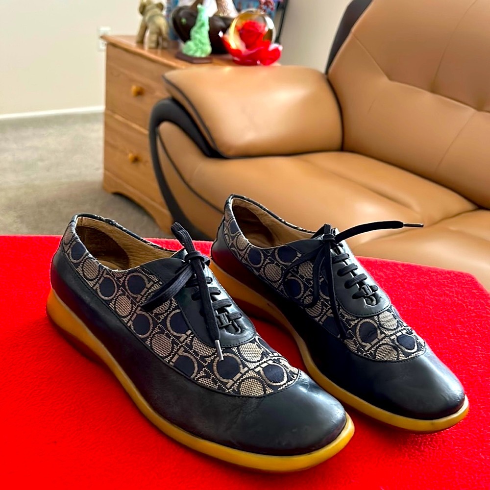 SALVATORE FERRAGAMO SIGNATURE SPORT SHOES MADE IN ITALY 2010